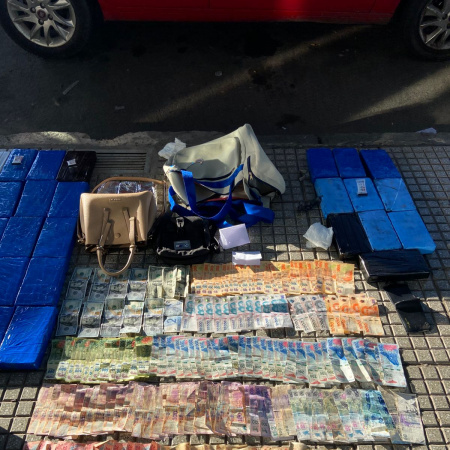 Secuestran 70 ladrillos de cocaína en pleno barrio porteño de Flores