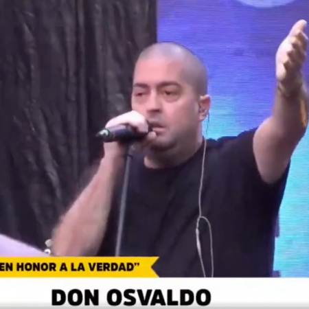 Don Osvaldo cantó temas de Callejeros en el homenaje a 20 años de la masacre de Cromañón