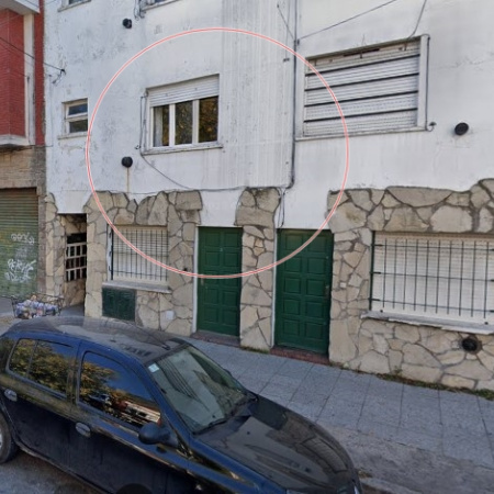 Hallaron muerto en su casa a un hombre que pesaba 300 kilos y montaron un operativo para retirar el cuerpo