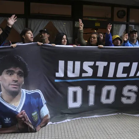 Sigue el juicio por la muerte de Maradona: tres médicos que participaron de la autopsia declaran por primera vez
