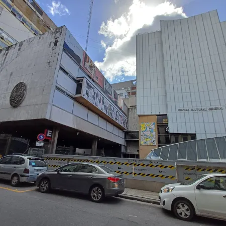 Tras años de deterioro, la Ciudad busca recuperar el CC General San Martín