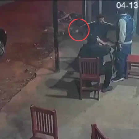 Brutal asesinato en José C. Paz: le dio la mano y después le clavó un puñal en el pecho