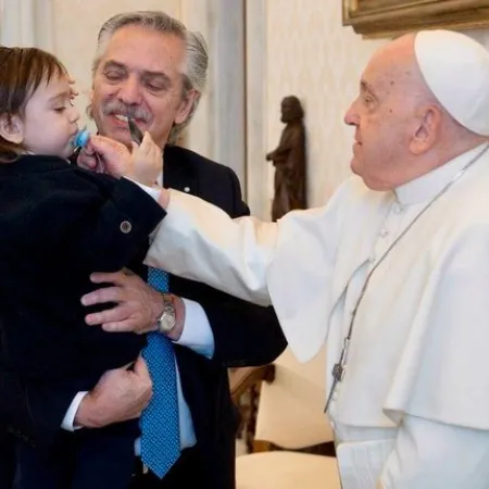 Alberto Fernández lamentó la muerte del Papa Francisco: "Los argentinos le debemos mucho"