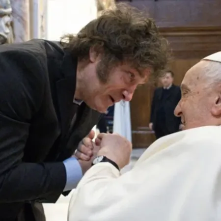 Del insulto al abrazo: la cronología del vínculo entre Milei y el Papa Francisco
