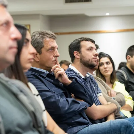 Massa pidió “unidad” y “construir” propuestas transformadoras “sin dejar a nadie atrás"