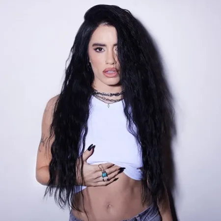 Lali Espósito lanzó su álbum y lo presentará en el estadio de Vélez Sarsfield