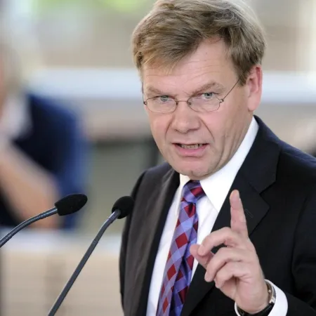 Wadephul llega a la diplomacia de Alemania: un conservador ante el reto de la coalición