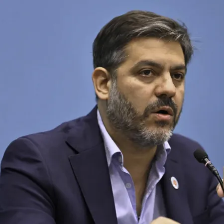 "El oficialismo no hace oficialismo": Bianco cuestionó a La Cámpora por no respaldar a Kicillof