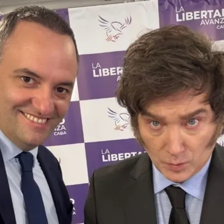 Javier Milei volverá a mostrarse con Manuel Adorni