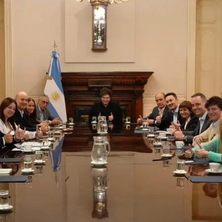 Javier Milei encabezó una reunión de Gabinete en la antesala del debate por Ficha Limpia