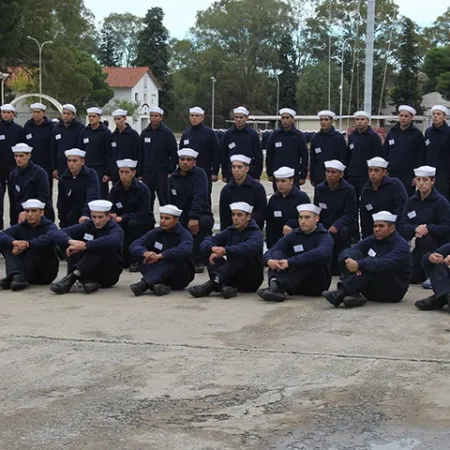 Procesan a seis miembros de la Armada por golpear a una marinera durante un entrenamiento