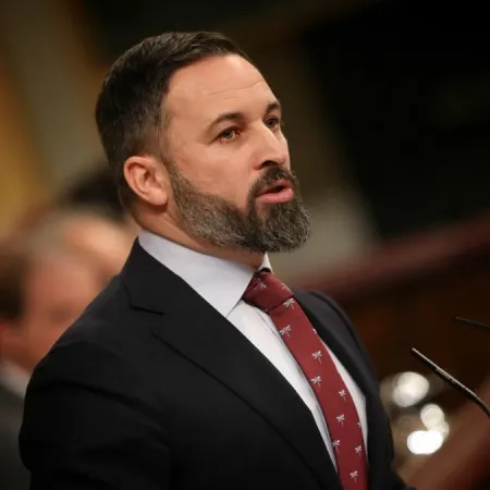 Santiago Abascal retrata a Pedro Sánchez como el presidente del miedo y la ruina