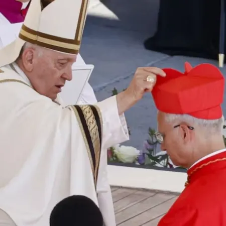 León XIV y sus predecesores: los hilos que lo unen a Francisco, Benedicto y Juan Pablo II