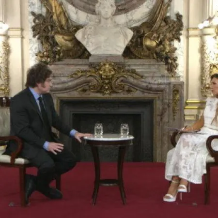 Milei dice que es “mentira” que habló con Rovira y cargó contra Macri y Cristina Kirchner