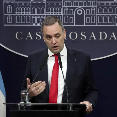 El Gobierno reduce impuestos a la importación de celulares y espera que bajen los precios