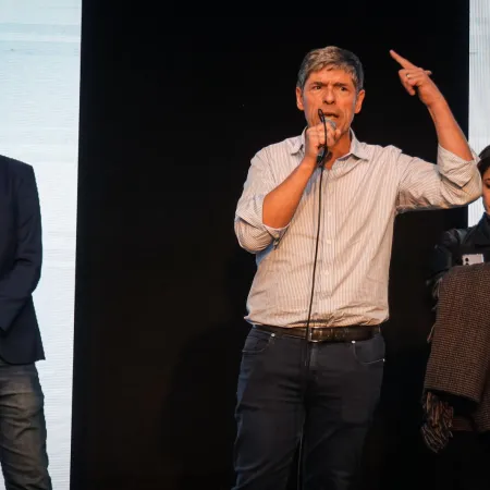 Abal Medina cerró su campaña con críticas al macrismo y un llamado a renovar el peronismo