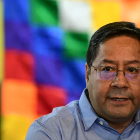 Bolivia en suspenso tras el misterioso giro de Luis Arce