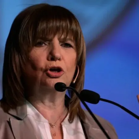 Bullrich defendió la nueva política migratoria: “Se termina el abuso”