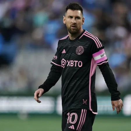 ¿Cuánto ganan Cristiano Ronaldo, Lionel Messi, LeBron James y Stephen Curry?