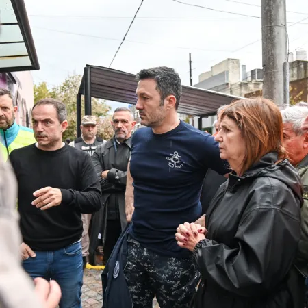 Luis Petri recorrió zonas afectadas y destacó la gravedad de la situación en Campana