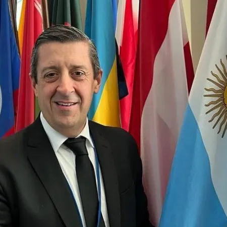 En épocas de tormenta, el funcionario a cargo de Recursos Hídricos se fue de vacaciones a España