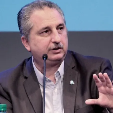 El gobernador de Misiones aprovechó el traspié del PRO para respaldar a los senadores que votaron contra Ficha Limpia