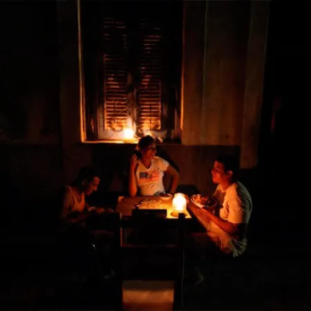 La Habana sin luz: el drama diario de Cuba bajo el apagón y la ruina de Miguel Díaz-Canel