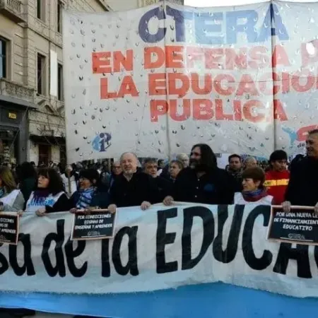 El Gobierno delegó al Consejo Federal de Educación la negociación salarial docente