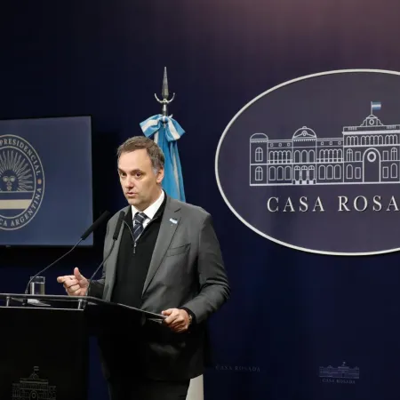 El Gobierno cerrará organismos de Cultura y recortará el 40% de la secretaría de DD.HH