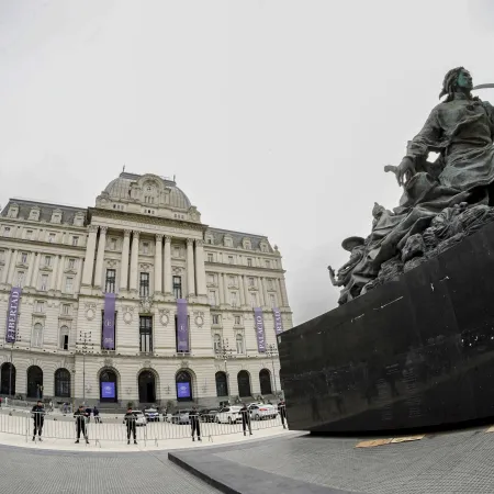 Se oficializaron cambios en el área de Cultura y la disolución de institutos nacionales