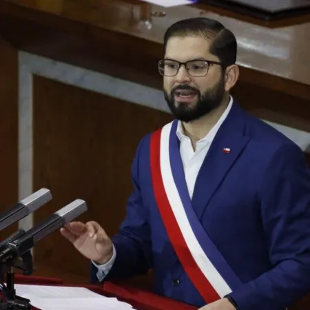 Chile: Gabriel Boric impulsa ley de eutanasia: ¿avance en derechos humanos o falta ética?