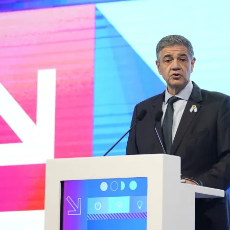 Jorge Macri resiste presiones internas y mantiene su Gabinete tras derrota en CABA
