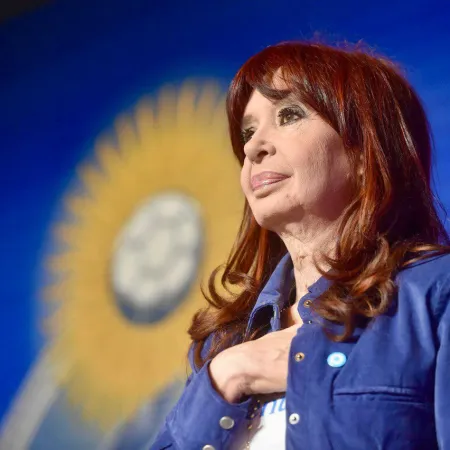 Cristina Kirchner advirtió sobre un posible “default” y le dejó un mensaje a Axel Kicillof