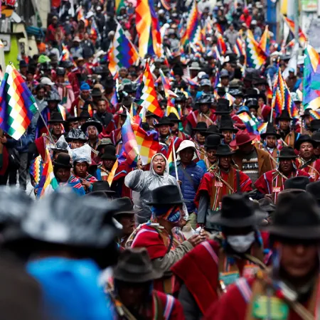 Escasez de combustible desata ola de protestas contra el presidente Luis Arce en Bolivia