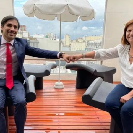 El influencer libertario Alejandro Sarubbi Benítez fue denunciado por extorsión y asociación ilícita