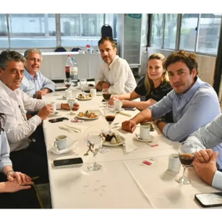 El PRO busca "blindar" a sus intendentes entregando a LLA el primer candidato en las listas