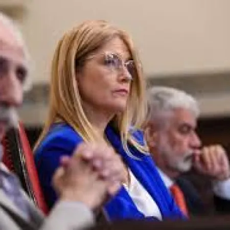 Verónica Magario prohíbe el ingreso de periodistas al palco de prensa en el Senado bonaerense