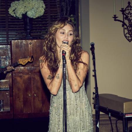 Miley Cyrus dio un concierto privado para sus mejores fans de Tik Tok