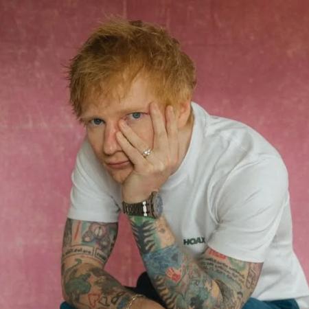 Ed Sheeran presenta el conmovedor video de "Old Phone"