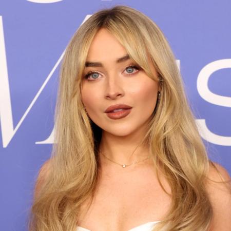 Sabrina Carpenter cerca de protagonizar la secuela de un clásico que encabezó Meryl Streep