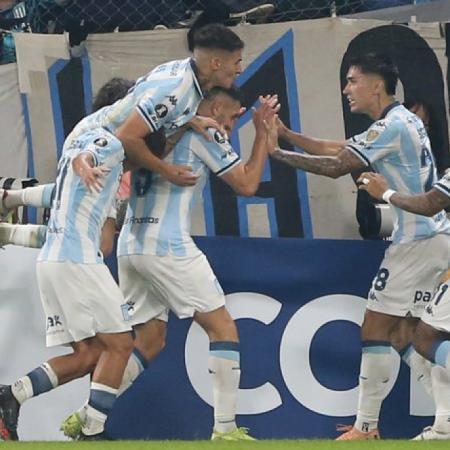 Racing aplastó a Colo Colo y clasificó a octavos en la Copa Libertadores
