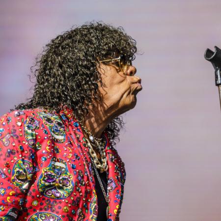El extraño país donde La Mona Jímenez es ídolo