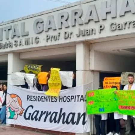El Gobierno aumentó los salarios a residentes del Hospital Garrahan para desactivar el conflicto