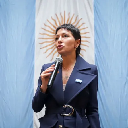 Mayra Mendoza: "Estoy harta de los hipócritas, de los garcas y de los cagones"