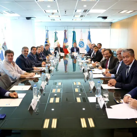 Reunión de gobernadores en el CFI: reclamos por Fondos y Presupuesto 2025