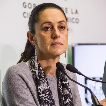 México: Claudia Sheinbaum enfrenta crisis sanitaria con 54% usando salud privada