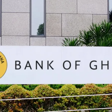 El cedi ghanés lidera el ranking global tras superar al dólar en 2025
