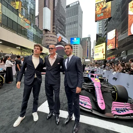 Colapinto y Brad Pitt, juntos en Nueva York en el estreno de F1