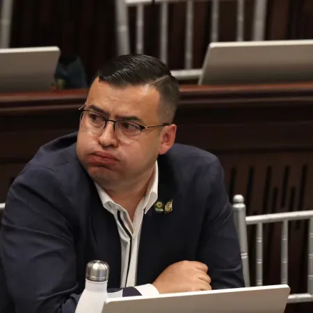 Colombia: Presidente de la Cámara amenaza al Senado por demoras en la reforma laboral