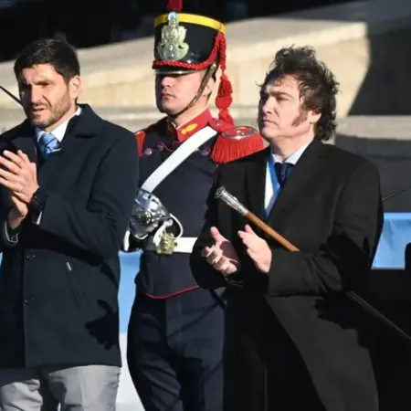 Milei no irá a Rosario y armará su propio acto del Día de la Bandera en CABA